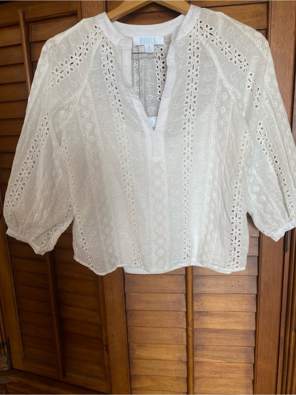 Bunulu White Eyelet Split-Neck Peasant Blouse
